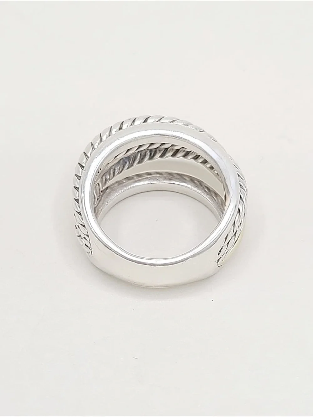 David Yurman Crossover Ring With Gold - Picture 3 of 6